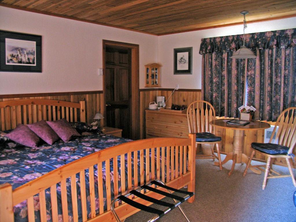 Blue Grouse Country Inn B&B Clearwater Room photo